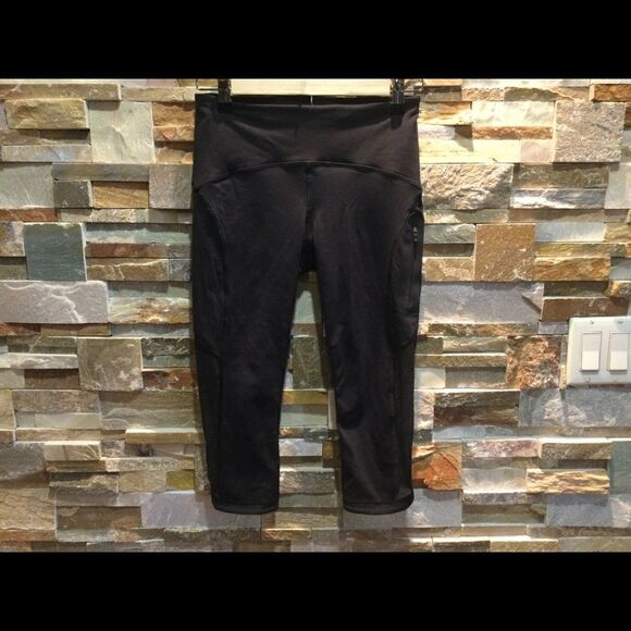 LULULEMON ATHLETICA Sport Capri  - Picture 1 of 8